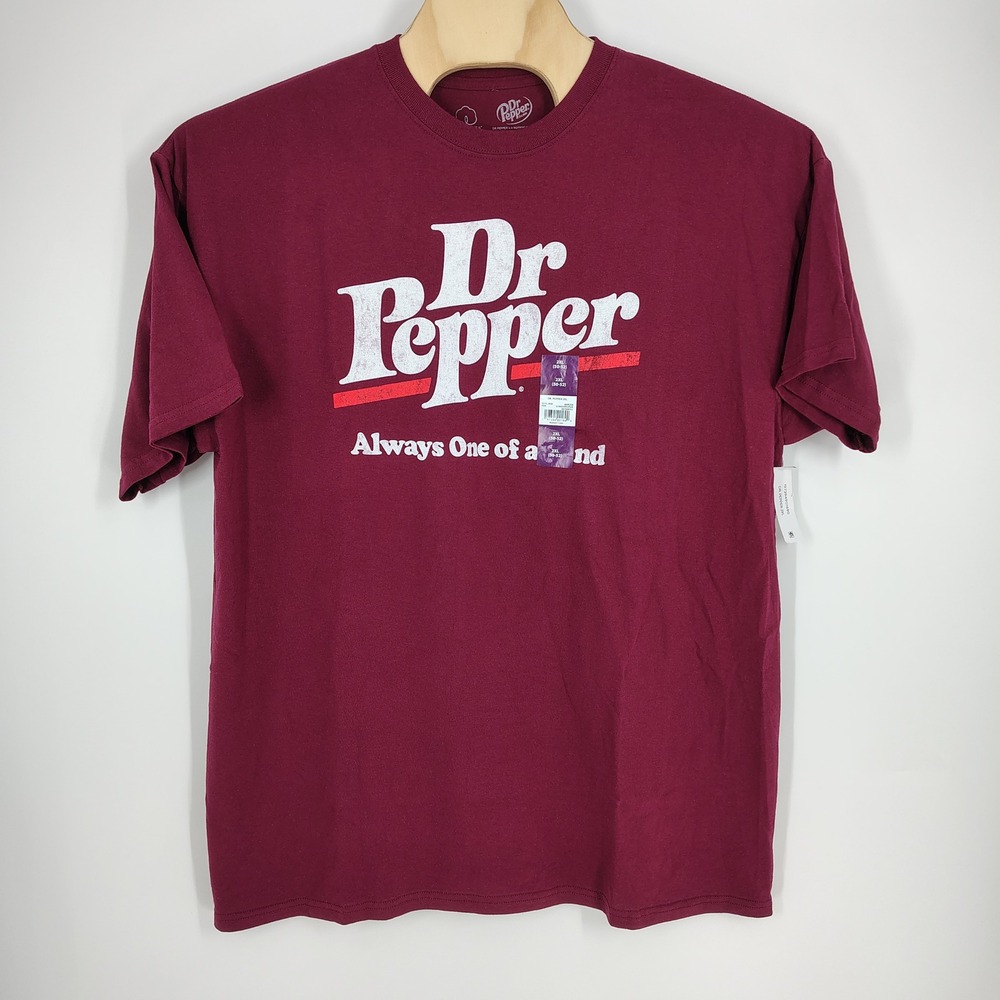 Dr Pepper Graphic T-Shirt Mens 2XL Maroon Retro Vintage Style Logo NEW